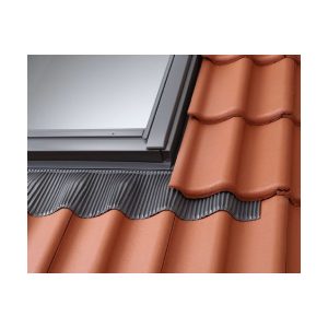VELUX EDW 0000 For tiles up to 120mm in profile. Roof pitch 15°-90°.